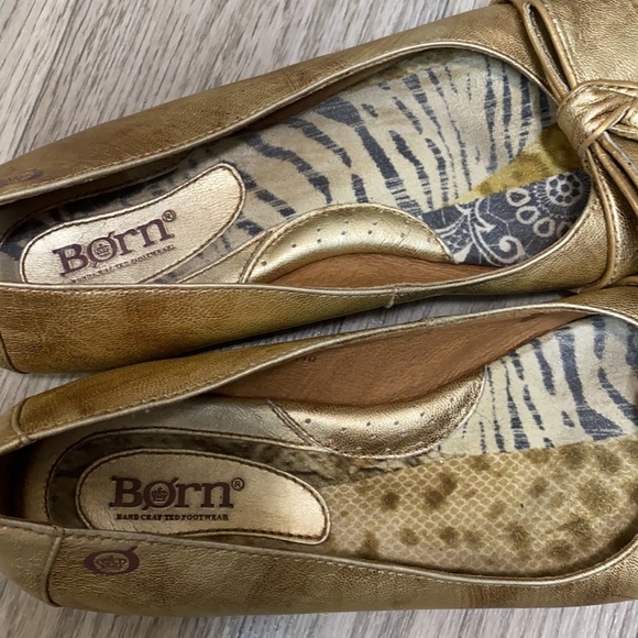 🍁2/$25 🍁 BORN Flats - Picture 8 of 9